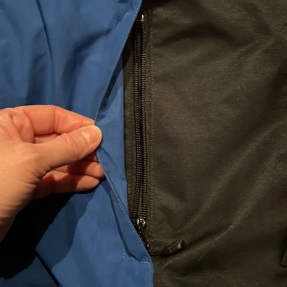 The North Face Blue & Black Men’s Raintex Winter Coat w/Removable Inner Fleece